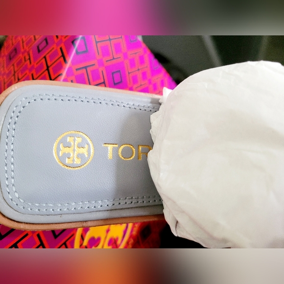 Tory Burch Tiny Miller 10mm Thong Flat Sandals Cut-Out Calf